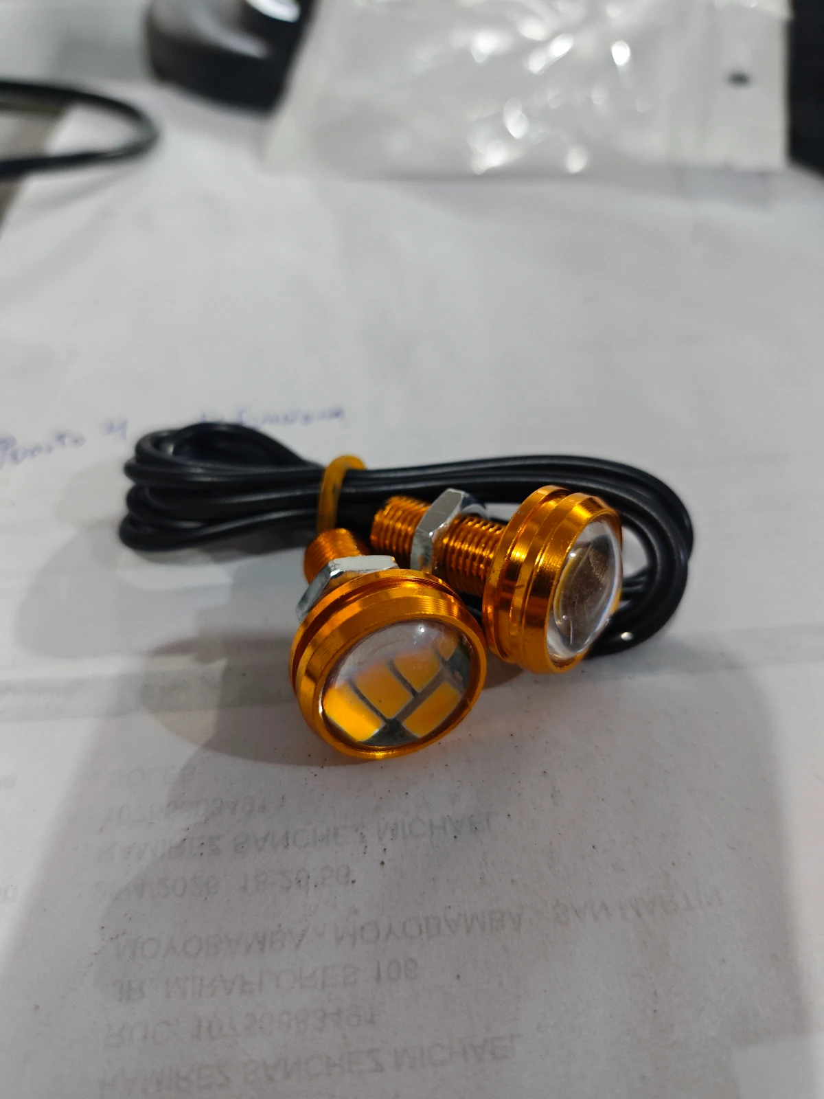 foco-led-moto-amarillo