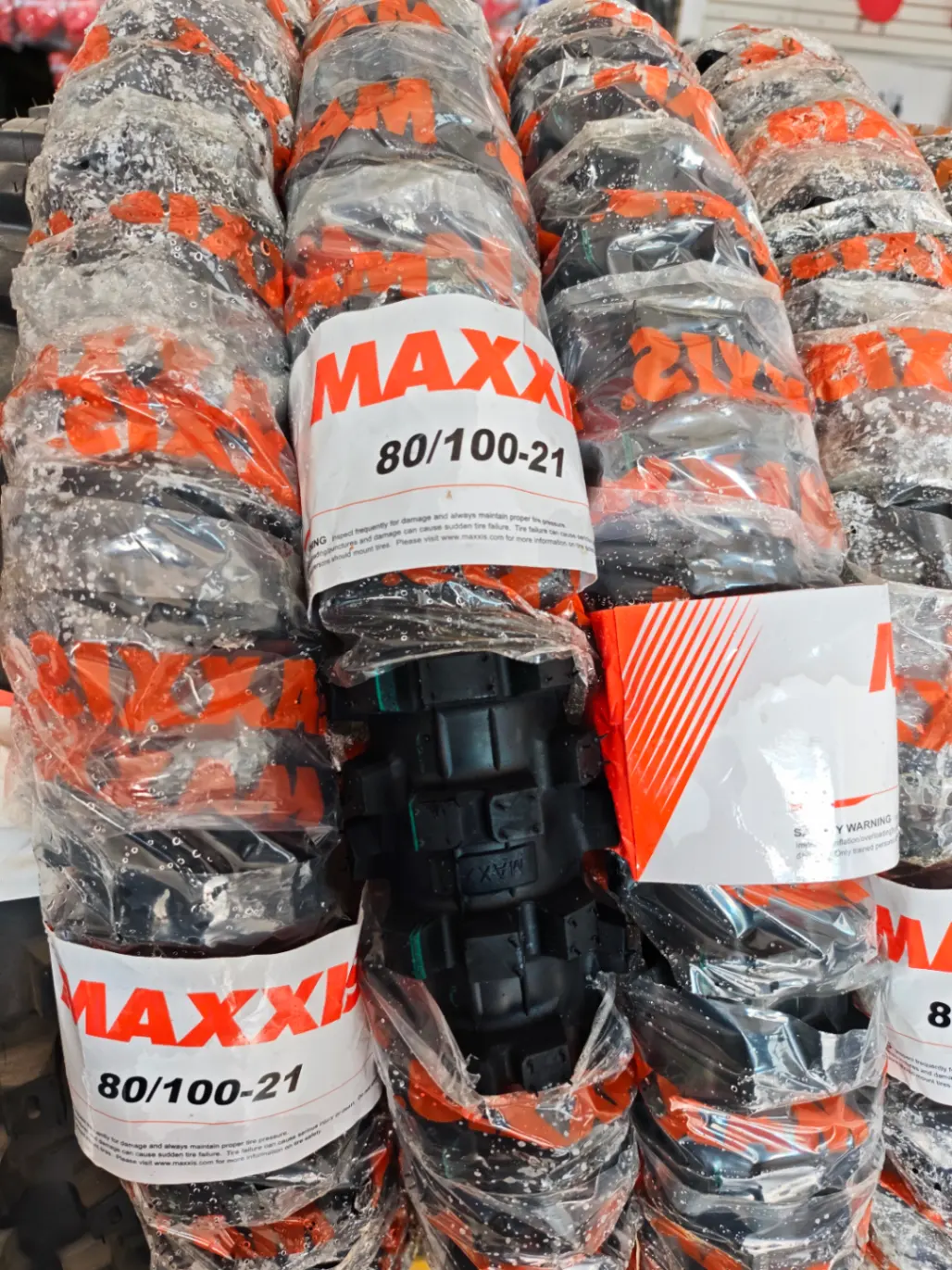 llanta-maxxis-8010021